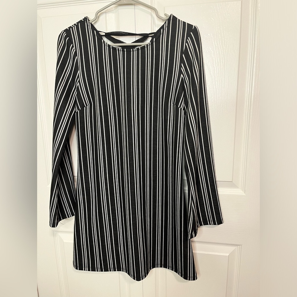 Speechless Black White Stripe Long Sleeve Lace Up Back Mini Dress Womens Medium